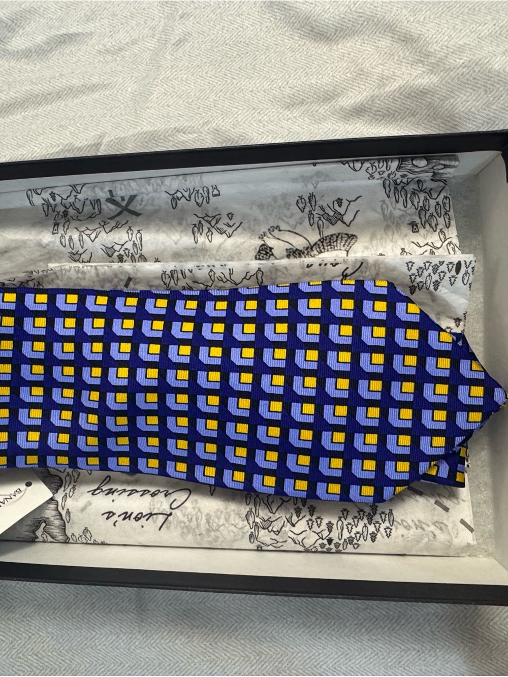 Banana Republic Blue and Yellow Geometric Men's Tie